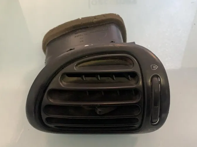 Difusor de Ar Condicionado Direito Peugeot 206