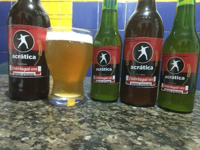 Cerveja Artesanal Acrática 