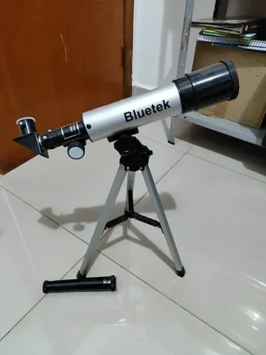 Telescópio Bluetek para iniciantes