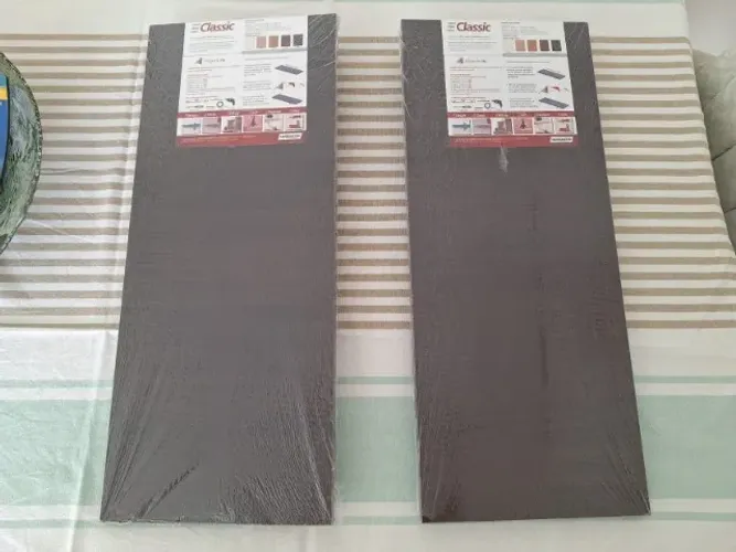 Par de prateleiras novas Pratefix Classic 25 x 60 cm cada na cor tabaco
