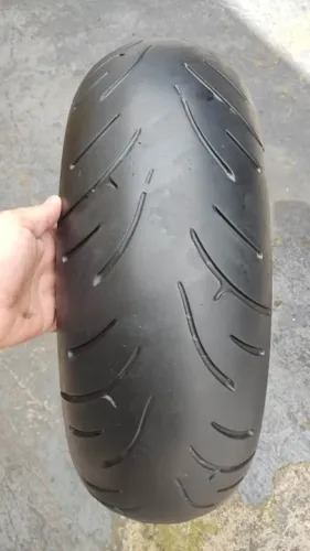 Pneu usado Bridgestone Battlax BT023 180/55-17