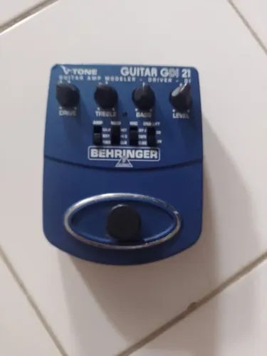 Pedal behringer simulador de ampli gdi 21 para guitarra 