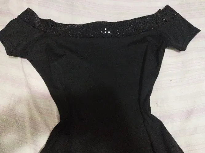 Vestido tamanho M pretinho básico 