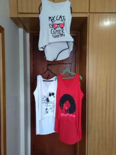LOTE DE 3 BLUSAS T/ ÚNICO