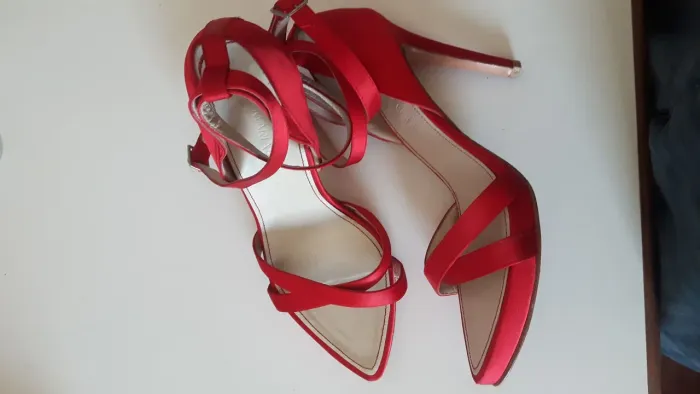 SAPATO CETIM DE SEDA 37