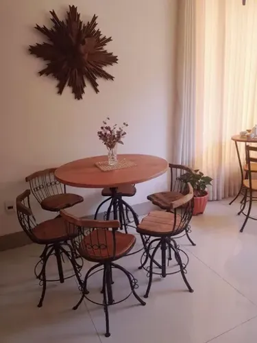 Jogo Bistrô Ajustável Com 6 Banquetas 