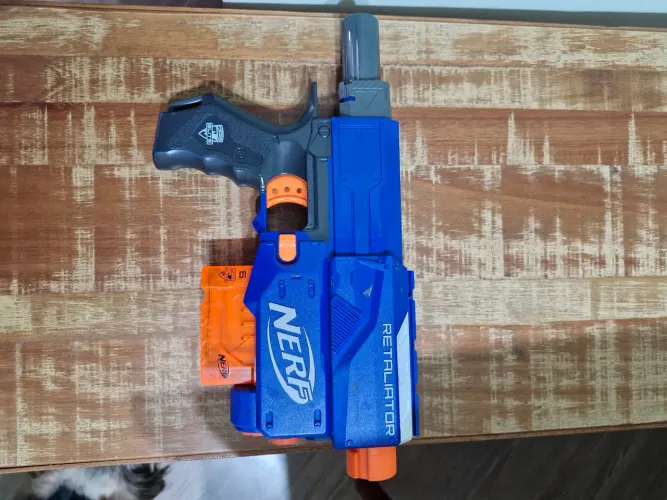 Nerf Retaliator - Brinquedo de Ação