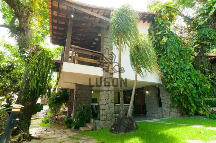 Casa 4 suítes em Fradinhos, Vitória | 1.863 m² de terreno