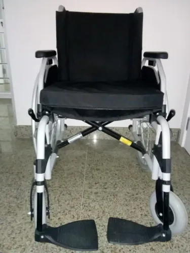 Cadeira de Rodas Ottobock M1 - preço  único