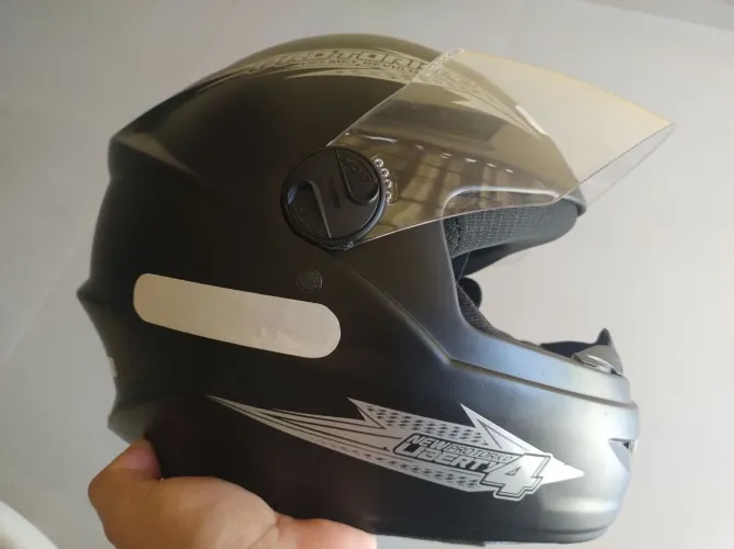 Capacete protork semi novo Tamanho 58