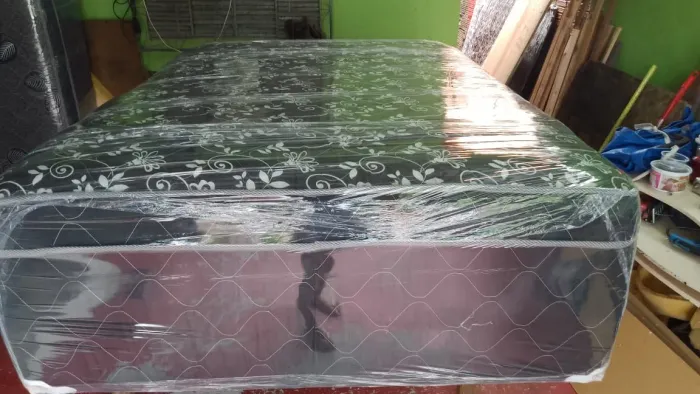 Cama de casal de mola 