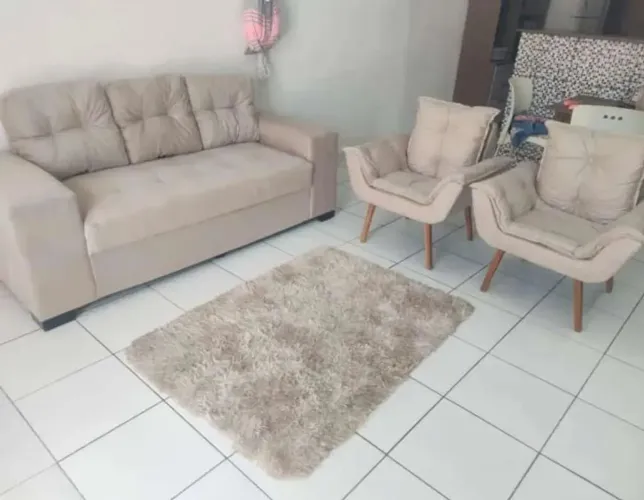 Conjunto de Sofá e Poltronas em Suede Bege