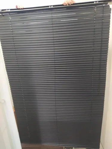 Persiana preta completa