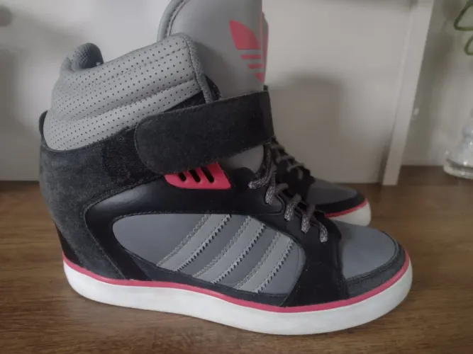 Tênis Adidas Wedge - número 37