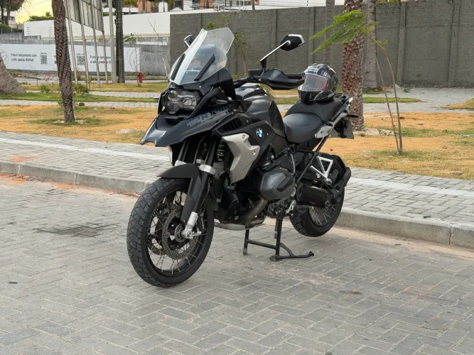 BMW R 1250 Triple Black