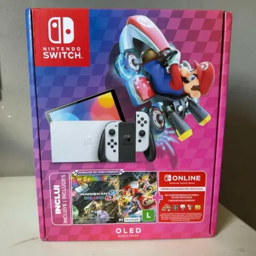 Nitendo Switch Oled Branco + Mario Kart 8 Deluxe + 3 meses de Nitendo Switch Online.