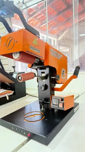 Máquina de estampar copos e taças é muitos materiais 