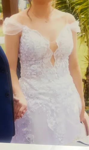 Vestido de Noiva Branco com Renda