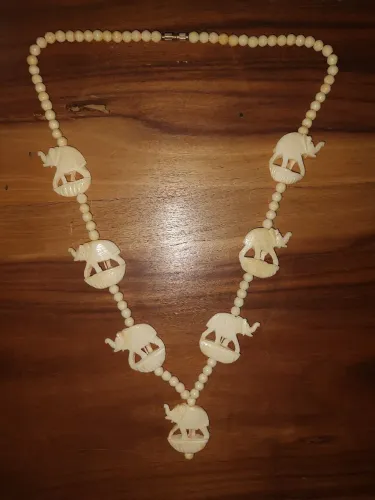 Colar antigo 