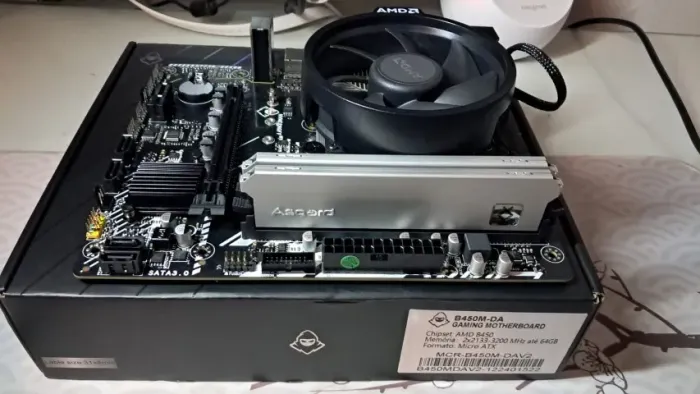 Placa mae B450 Ryzen 5 3600 Memoria 2x8gb 3200Mhz CL 36 Leiam o anuncio.