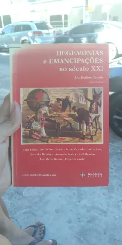 Hegemonias e Emancipações no Século XXI - CLACSO