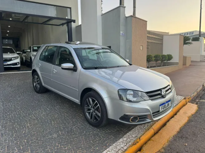 Volkswagen Golf 2012 Usados e Novos