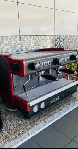 Máquina de café profissional.