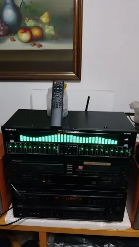 Equalizador Sunbuck Eq.8000 10 bandas por canal com controle remoto. Bluetooth e usb