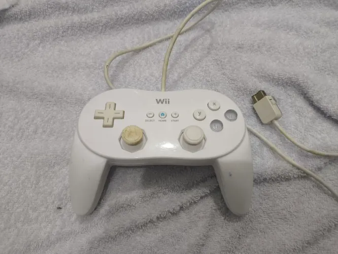 Controle pro classic original Wii Branco - Usado