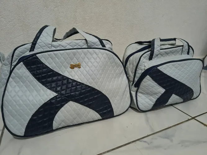 BOLSAS INFANTIS R$75,00 AS DUAS FAÇO ENTREGA