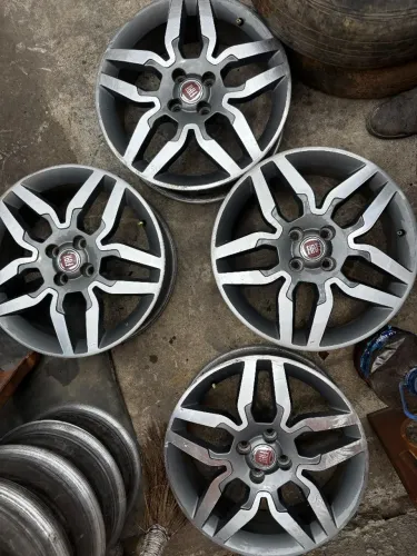 APENAS AROS RODAS 17 TALA 6 OFFSET FEITO