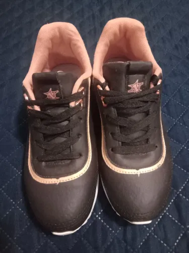 Tênis Feminino Casual - Conforto e Estilo