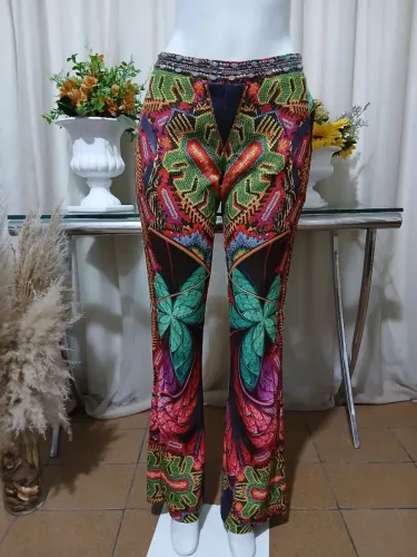 Calça flare estampada