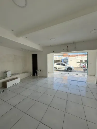 PONTO COMERCIAL 14mx32m + CASA NO CENTRO DE PETROLINA