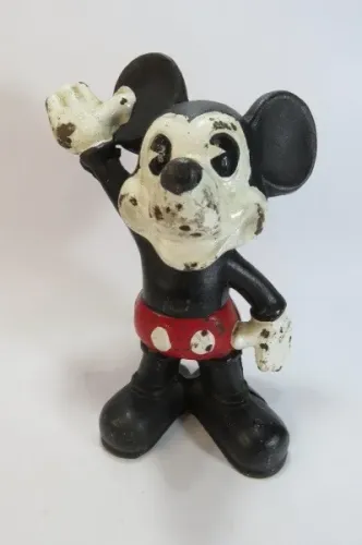 ANTIGO COFRE / COFRINHO na figura do MICKEY - famoso Rato da Disney Feito em Ferro Fundido