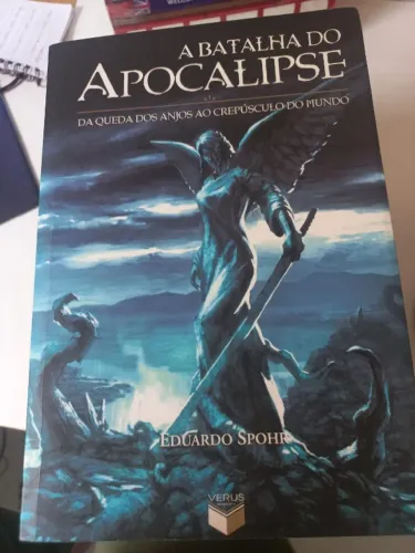 Desapegando de livros diversos - bem conservados e com ótimo preço!