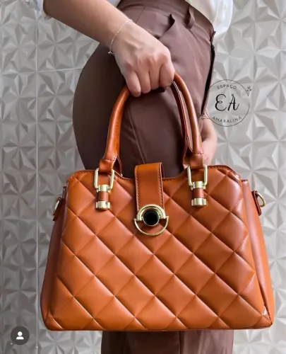Bolsa Feminina Matelassê Marrom