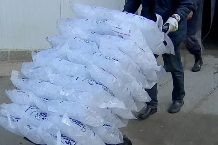 Alugo ponto 350m² p/ Fábrica de Gelo / Distribuidora / Atacadista Próx. da 44