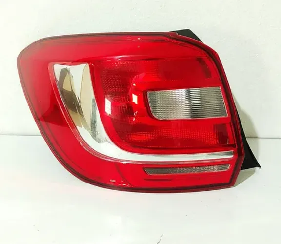 Lanterna Traseira Esquerda Renault Sandero 2014