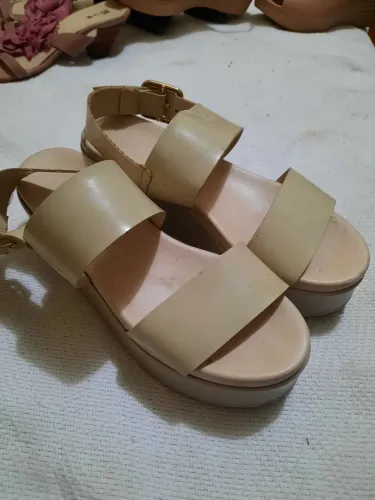 Sandalia arezzo tam 36