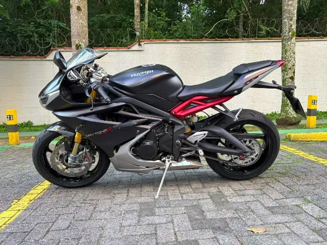 Daytona 675R 2015/16 preta Impecável e Revisada