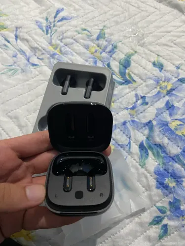 Fone Bluetooth QCY T13 ANC - nunca usado, na caixa