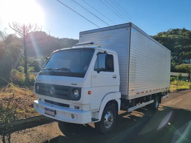 Volkswagen 8.160 2018 Com Baú - Revisado Com Ar