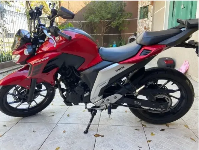 Fazer 250cc - 2018 - Em excelente estado.