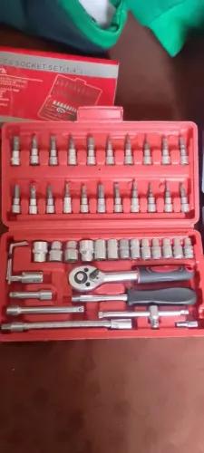 KIT Jogo de Chave 46 peças e uma mini parafusadeira completa novo