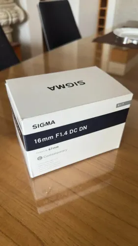 Lente Sigma 16mm f/1.4 DC DN para Sony E-mount