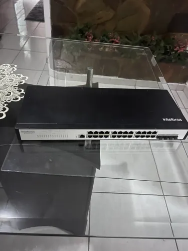 Switch Intelbras 24 Portas Gigabit L2+. 