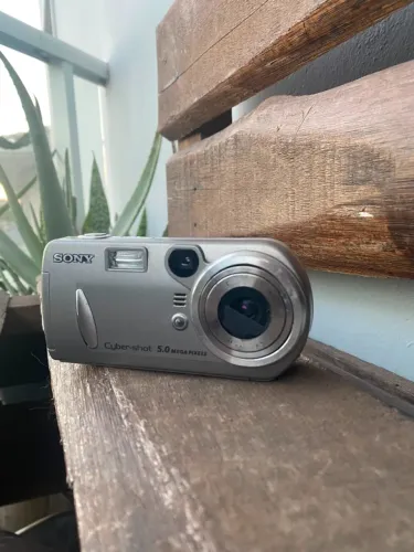 Câmera Sony Cyber-shot DSC-P92 - Conserto ou Peças