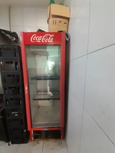 Vendo expositora da coca coca