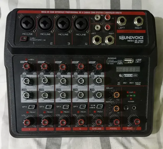 Mesa de som Soundvoice Mc6 bt 6 canais analógicos e entrada para pen-drive.